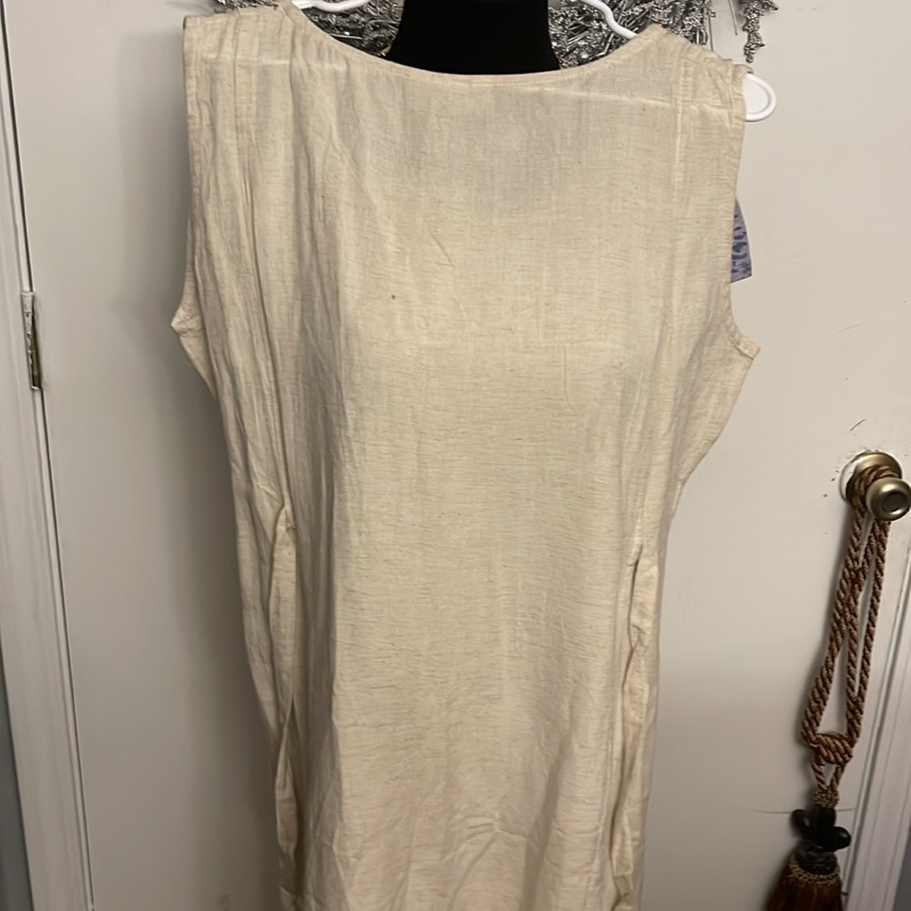 Dress - Picture 4 of 7
